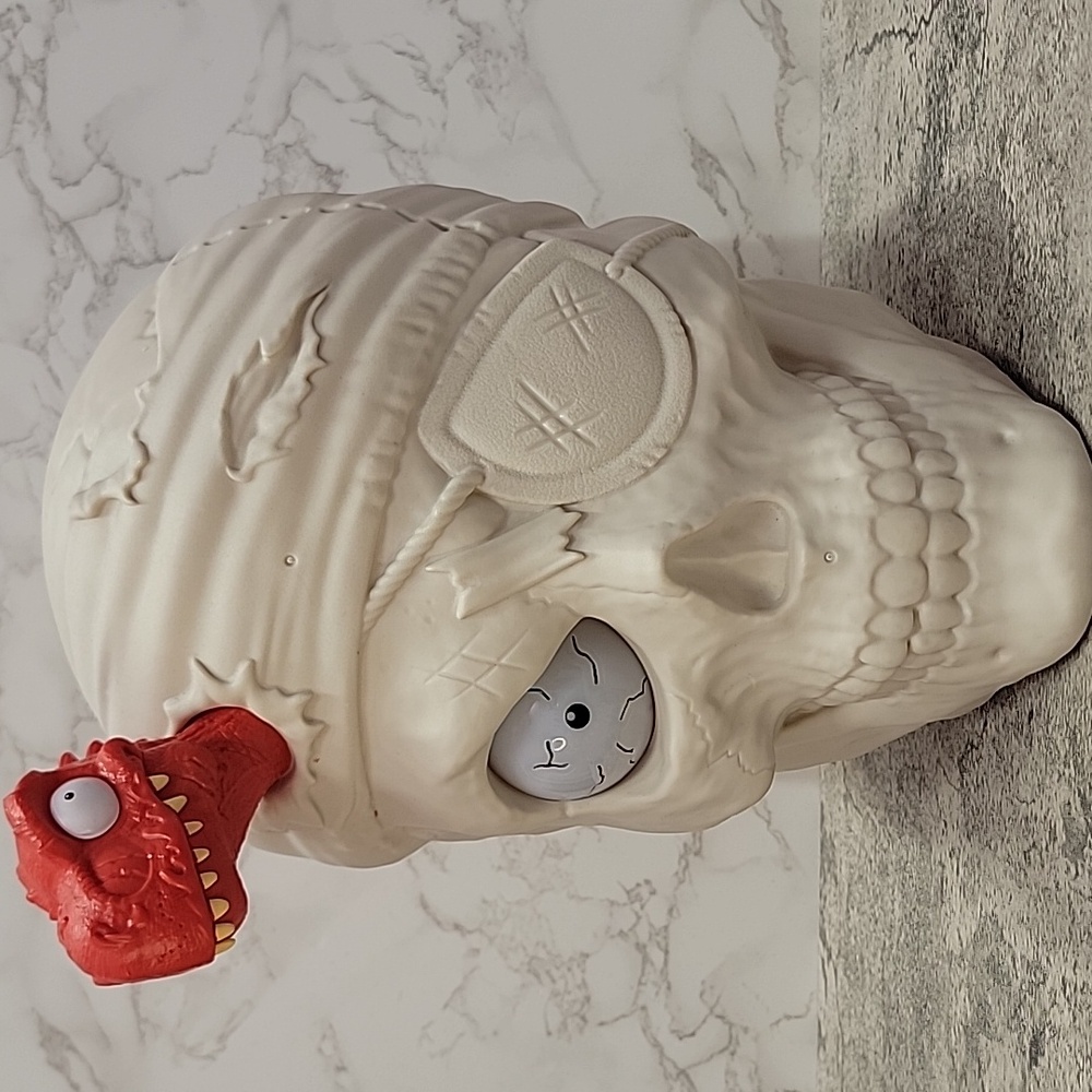 12” High Smashers Dino Island Giant Skull ZURU Push In Multi Color Eye & Speaks